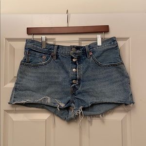 LEVI Jean Shorts